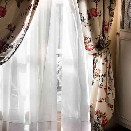 Caron De Beaumarchais Paris