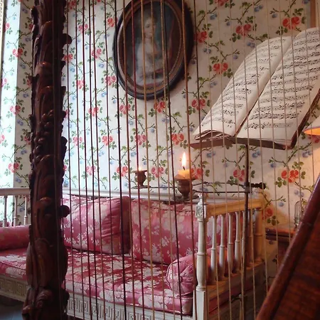 Hotel Caron De Beaumarchais