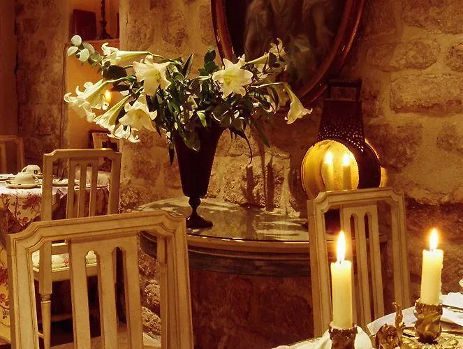 فندق Caron De Beaumarchais