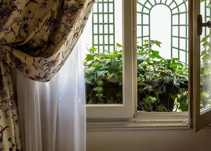 Caron De Beaumarchais 3*