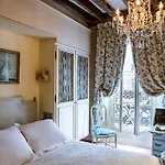 Otel Caron De Beaumarchais