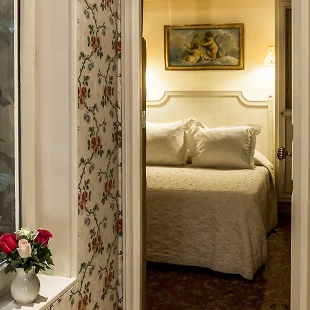 Caron De Beaumarchais 3*