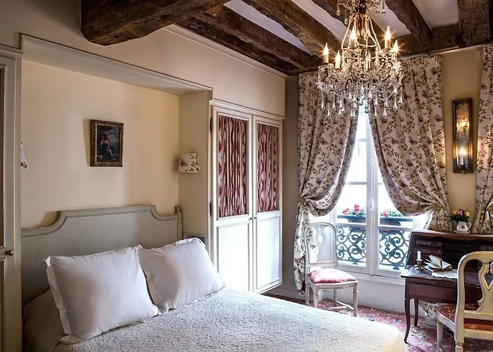 Caron De Beaumarchais Paris