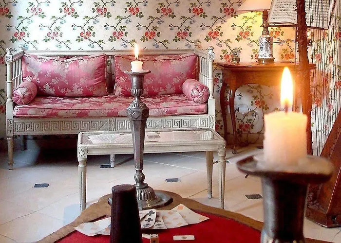 Hotel Caron De Beaumarchais Paris