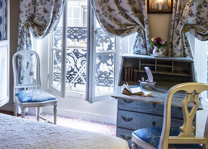 Caron De Beaumarchais 3*
