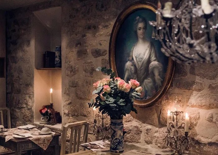 Caron De Beaumarchais 3*