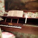 Hotel Caron De Beaumarchais