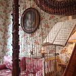 Caron De Beaumarchais Paris