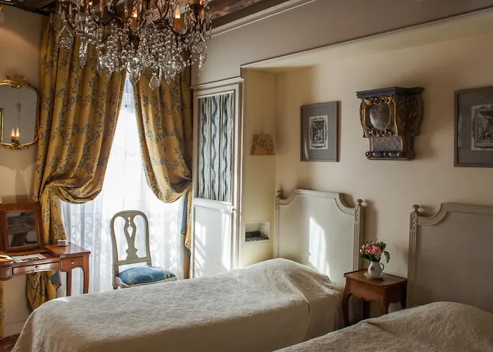 Caron De Beaumarchais ホテル 3*
