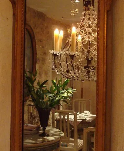 Caron De Beaumarchais 3* パリ