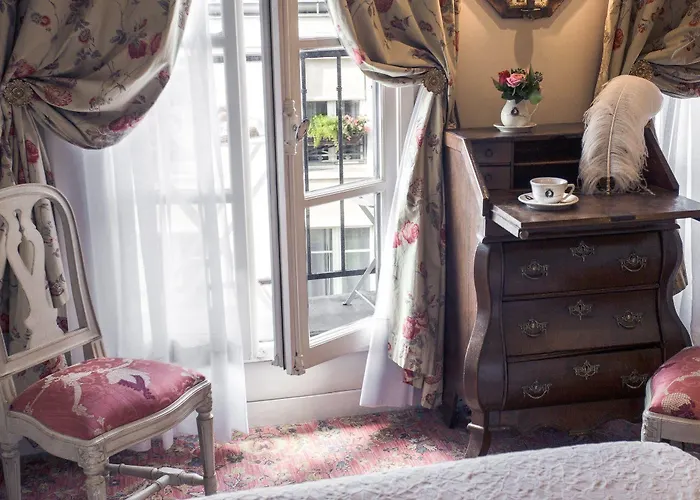Caron De Beaumarchais 3* パリ