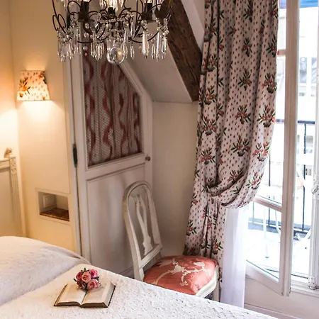 Caron De Beaumarchais Hotel