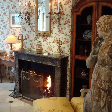 Caron De Beaumarchais Paris
