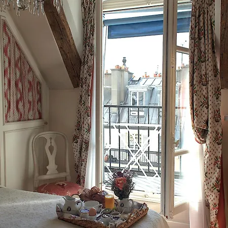 Hotel Caron De Beaumarchais 3*