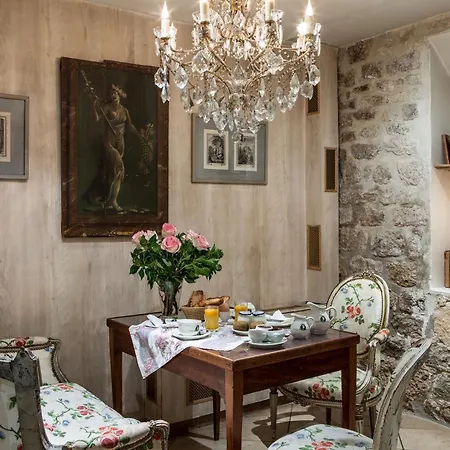 Caron De Beaumarchais