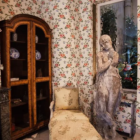 Hotel Caron De Beaumarchais 3*