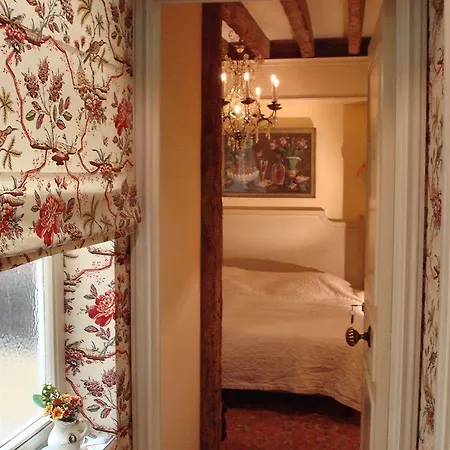 Caron De Beaumarchais Hotel 3*