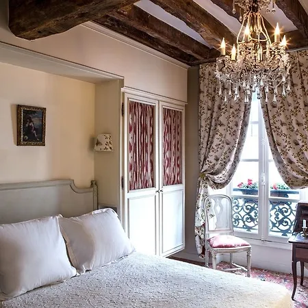 Caron De Beaumarchais Paris