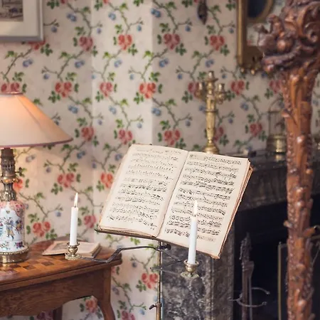 Hotel Caron De Beaumarchais Paris