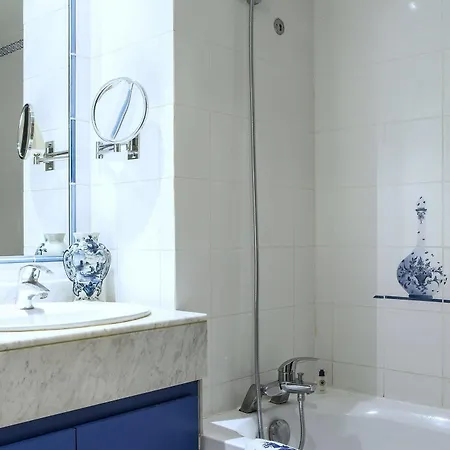 Hotel Caron De Beaumarchais 3*