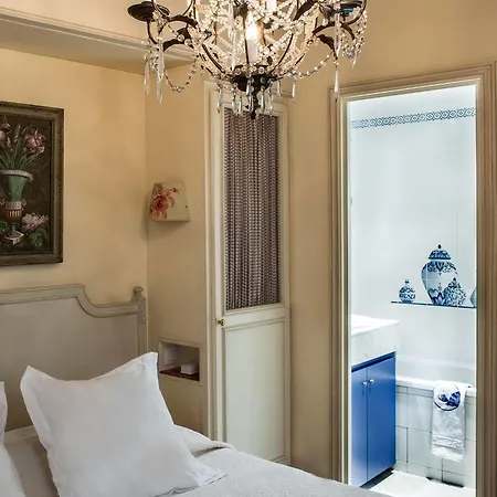 Caron De Beaumarchais Hotel 3*