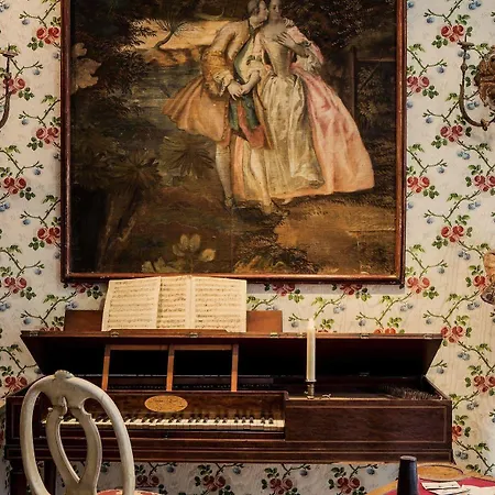 Caron De Beaumarchais 3* Paris